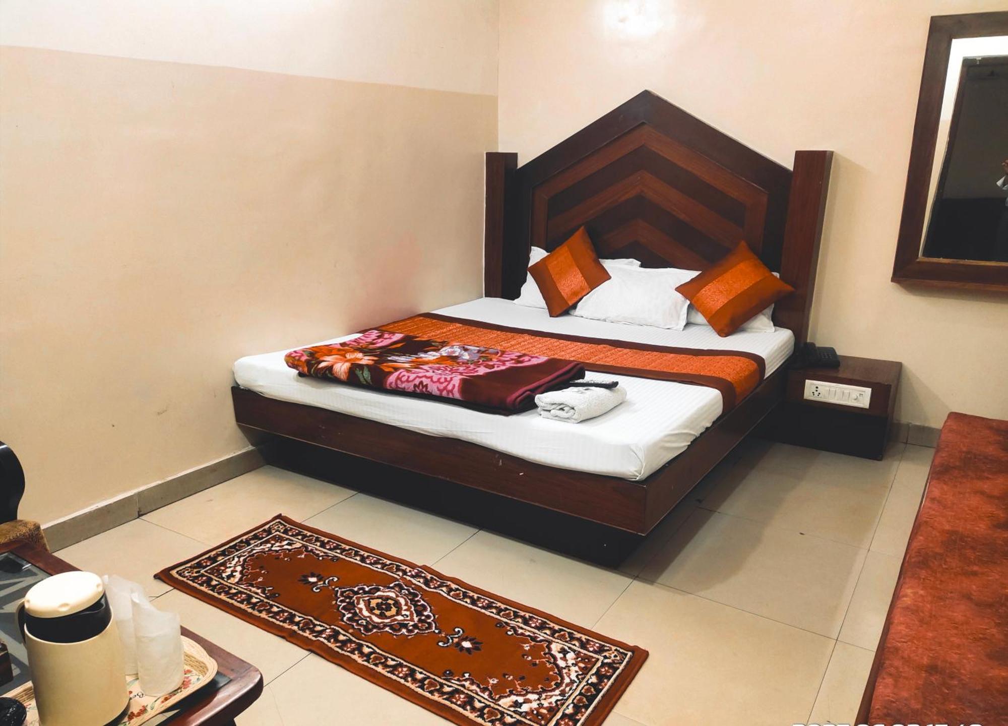 Hotel Diamond Nowe Delhi Zewnętrze zdjęcie